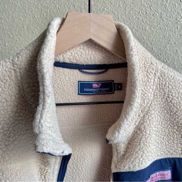 Vineyard vines vest - Picture 3 of 4
